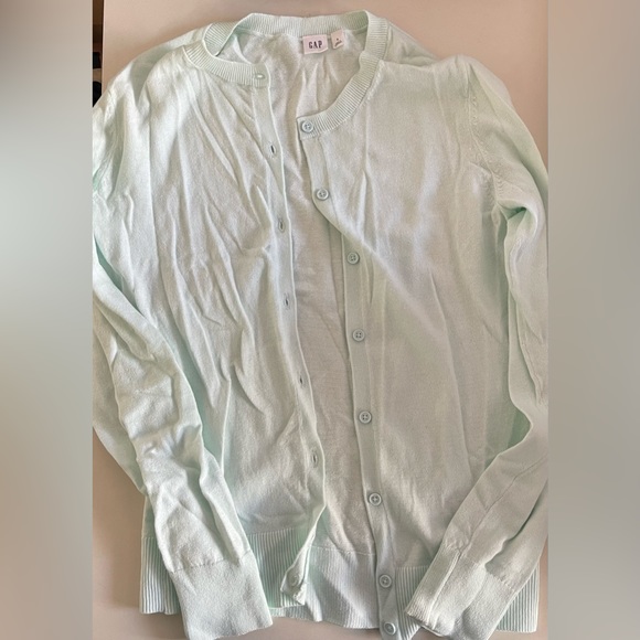 GAP Crewneck Cardigan - Picture 9 of 9